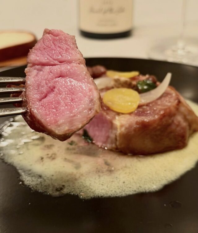 見た目より、香り。春のワカメと、ニューヨークから届いた「運命のワイン」のお話。