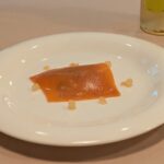 新しくなった「山梨デラウェアにごり」と鯖の進化系ペアリング。そして炎の巨大デセール！